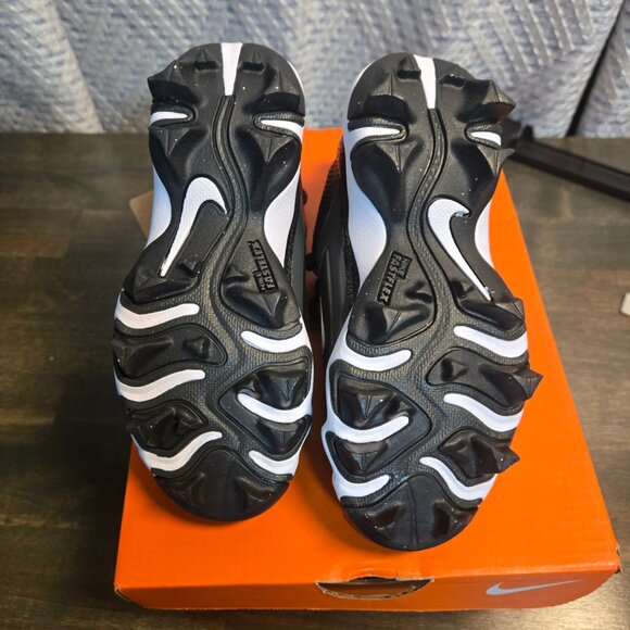 NIKE Boys/Girls Children Cleats 10C.  New in BOX - Picture 7 of 9